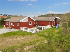 8 person holiday home in Ebeltoft, Ebeltoft